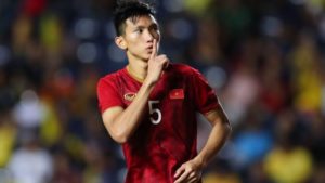 chuyen-gia-lo-lang-aff-cup-sap-toi-co-var-cu-da-xau-nhu-van-ha