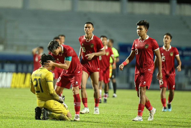 dung-buoc-tai-vong-loai-thu-mon-u23-indonesia-cui-dau